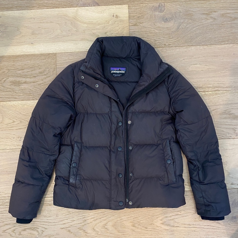 Patagonia Women’s Silent Down Black Puffer Jacket XS